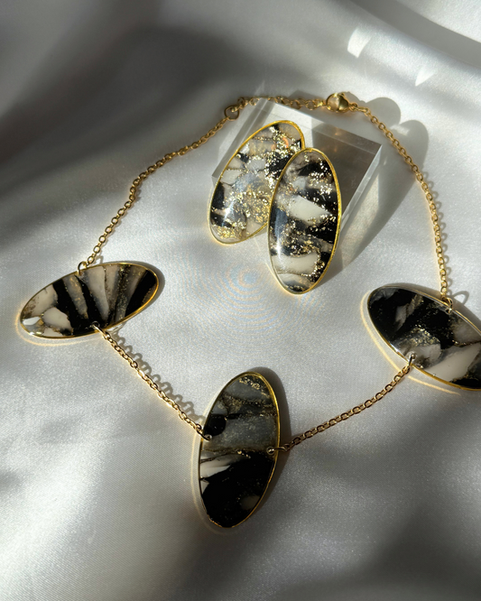 Desert Rose Choker Necklace