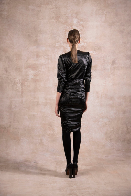 Zeitloses Kleid Sado